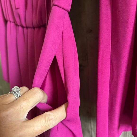 Decree Flowy Romper Magenta Fushia - Picture 3 of 8